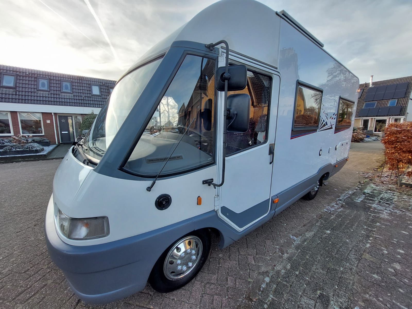 Camper laten poetsen in Friesland